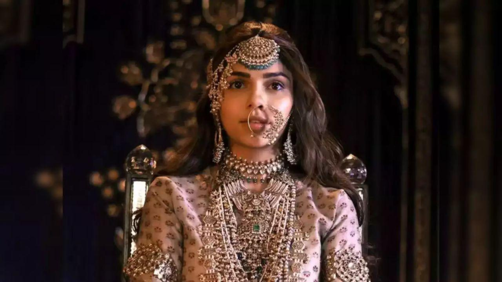 Netflix's Heeramandi Review -Everything you need to know